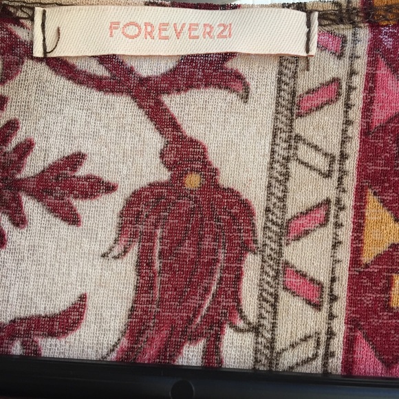 Patterned top - Picture 4 of 5